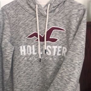 Hollister hoodie (super comfy )